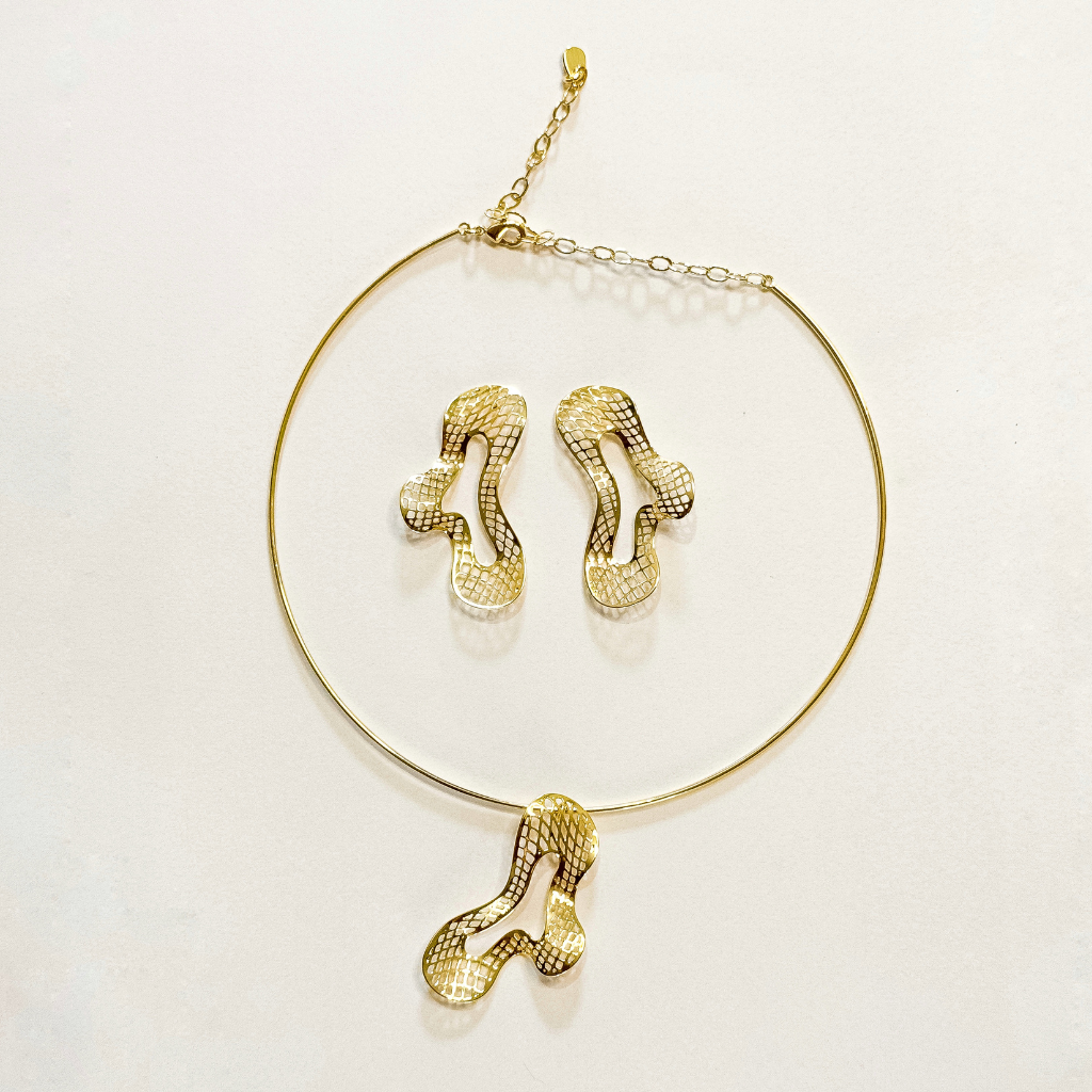 Conjunto Orgânico Vazado Semi Joia Dourado