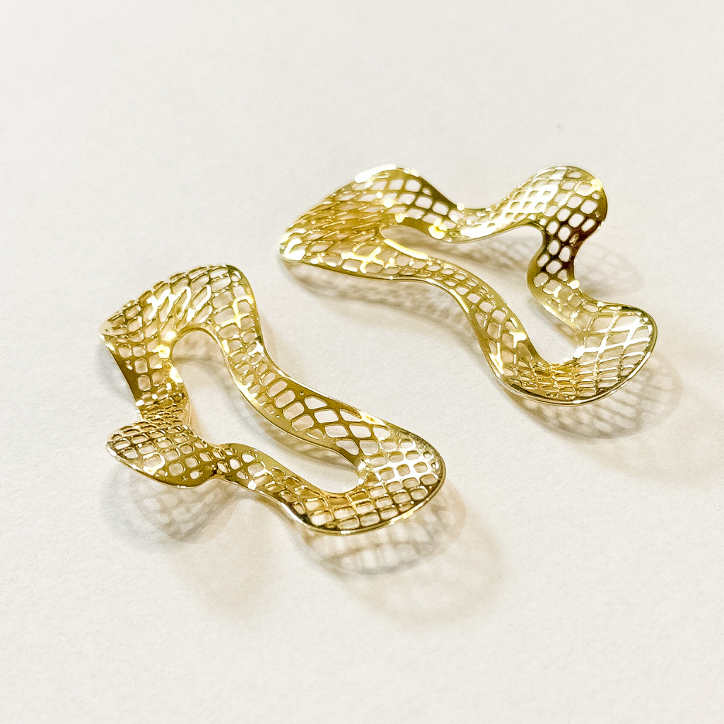 Conjunto Orgânico Vazado Semi Joia Dourado