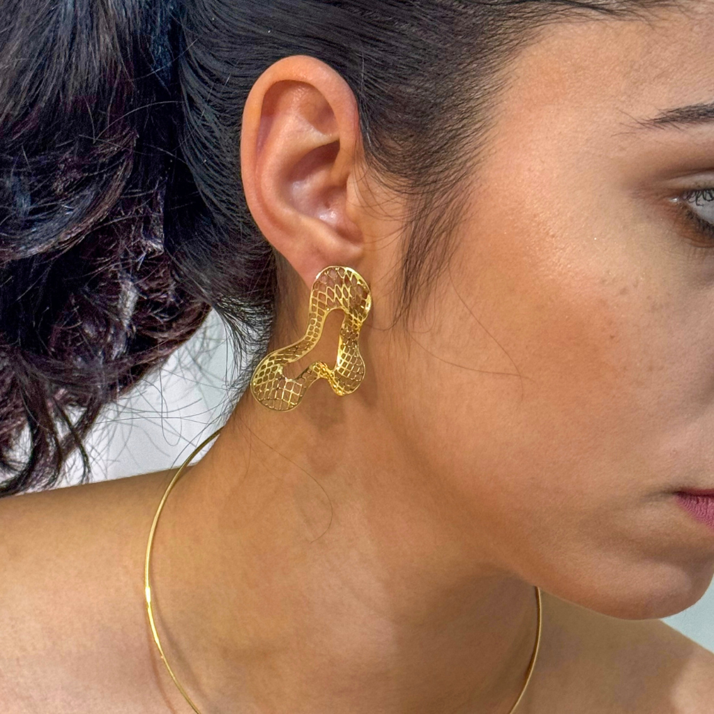 Conjunto Orgânico Vazado Semi Joia Dourado