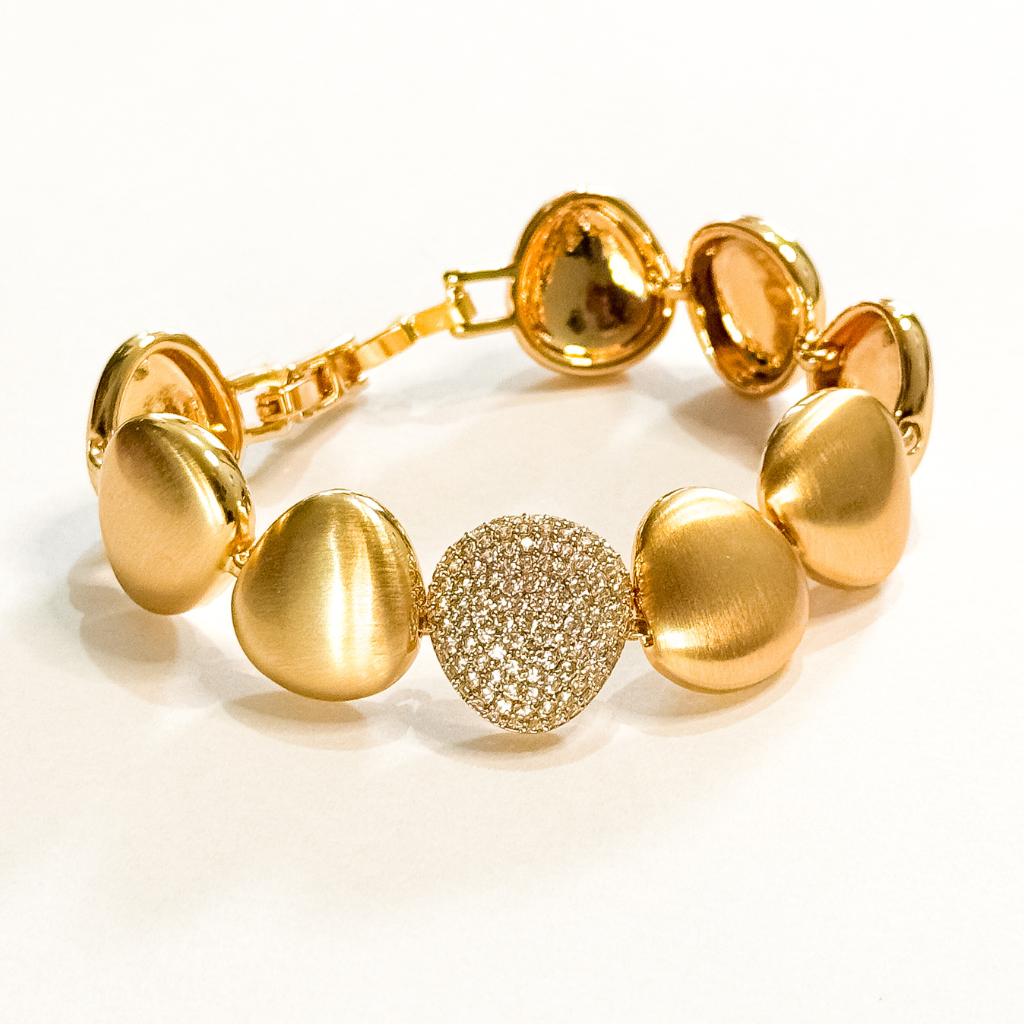 Pulseira Oval Cravejada com Mini Zircônia Semi Joia Dourada Fosca