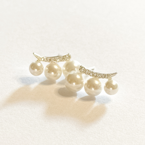 Brinco Ear Cuff Detalhe com Zircônia e Pérola em Prata 925