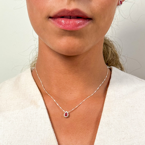 Conjunto Gota Cravejado com Zircônia Cristal e Rosa Escuro em Prata 925