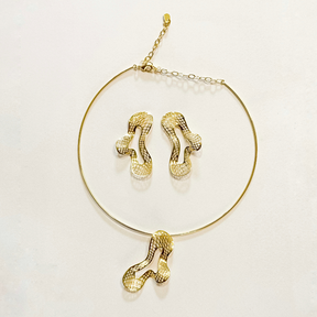 Conjunto Orgânico Vazado Semi Joia Dourado