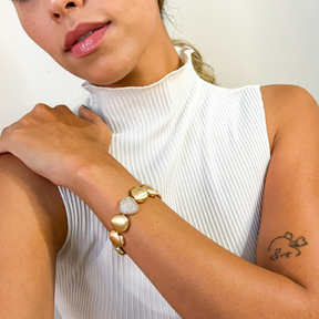 Pulseira Oval Cravejada com Mini Zircônia Semi Joia Dourada Fosca